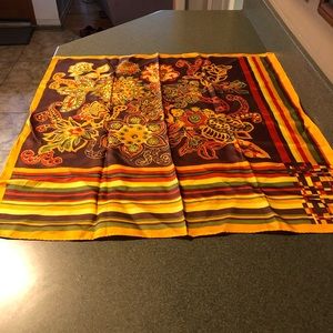 🌟 Vintage 100% Acetate Scarf 🌟